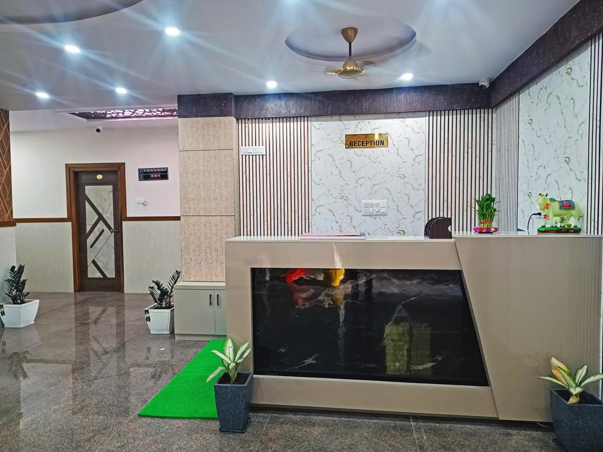 Hotel Achhu Palace Bangalore Exterior photo