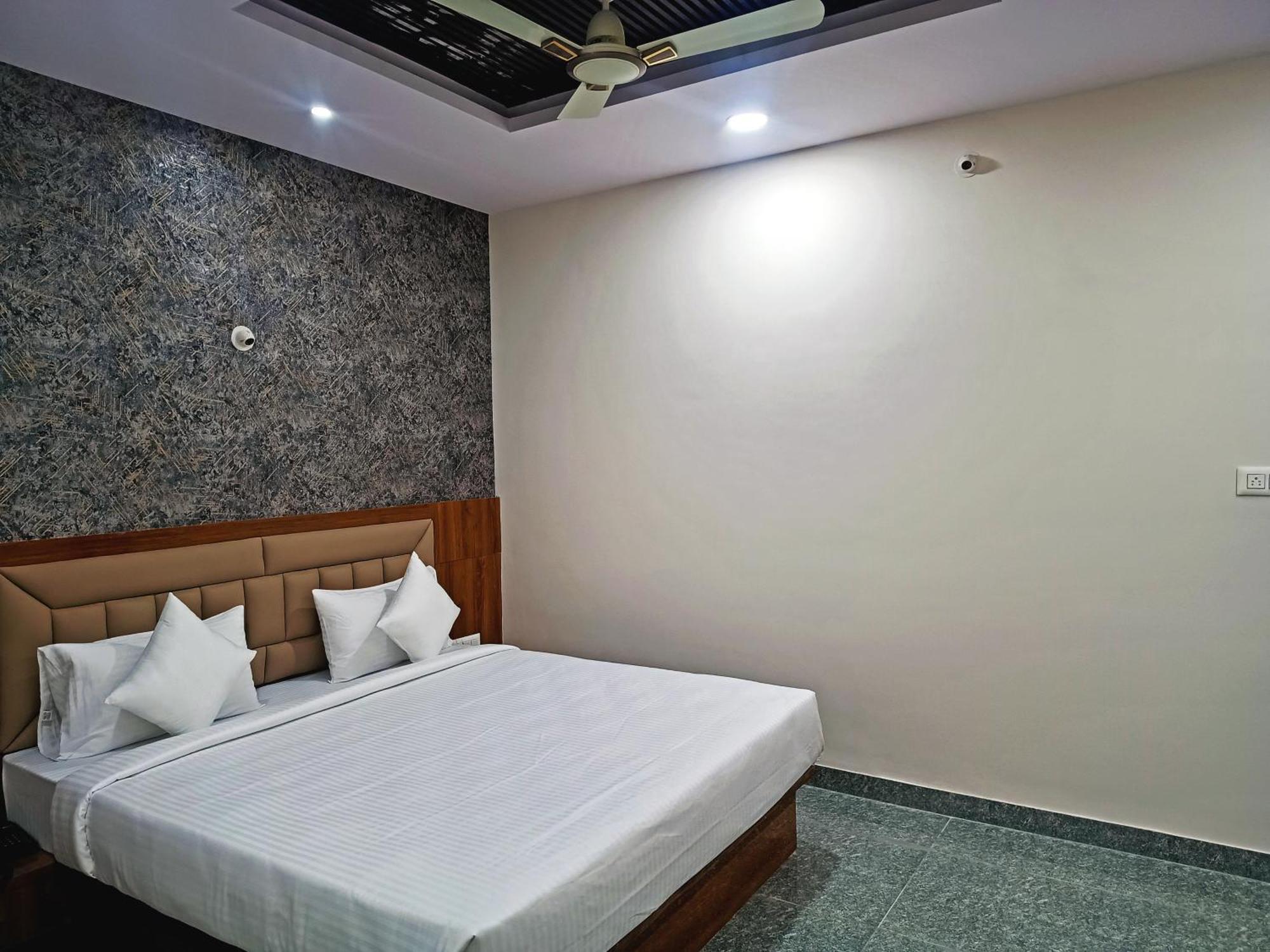 Hotel Achhu Palace Bangalore Exterior photo